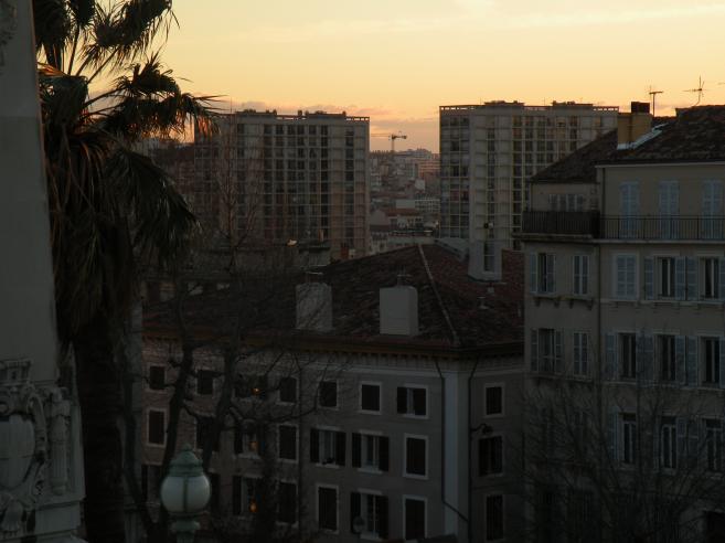  tombée de la nuit, immeubles du Cours Belsunce